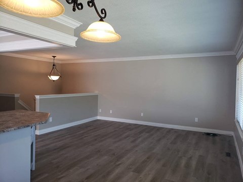 Floor plan for 4 beds, 2 baths, 2500 sqft